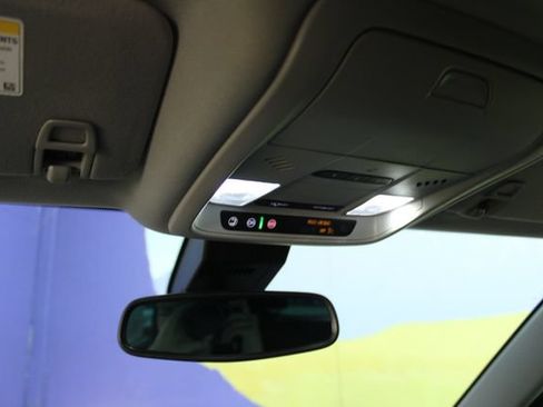 Used 2024 Chevrolet Equinox Premier FWD image 22