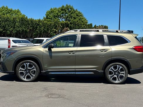 Used 2023 Subaru Ascent Limited AWD/4WD image 7
