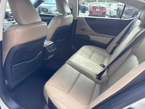 Used 2021 Lexus ES 350 w/ Premium Package FWD image 13