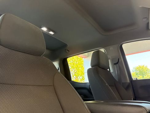 Used 2022 Chevrolet Silverado 1500 Custom RWD image 17