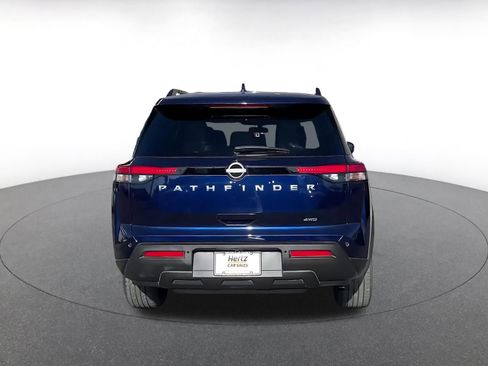Used 2025 Nissan Pathfinder SV image 12