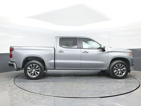 Used 2024 Chevrolet Silverado 1500 LT AWD/4WD image 3