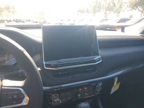 New 2026 Jeep Compass Latitude image 15