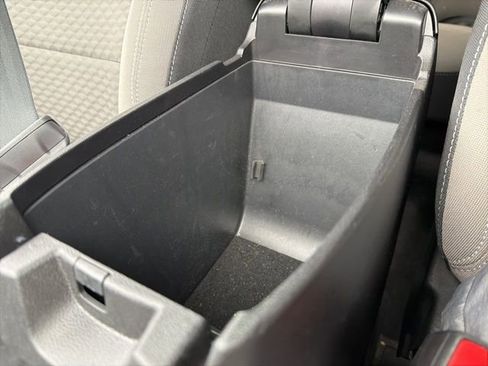 Certified 2021 Ford Escape SE image 32