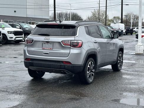 Used 2022 Jeep Compass Limited image 4