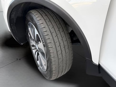 Used 2020 Buick Encore Essence image 28