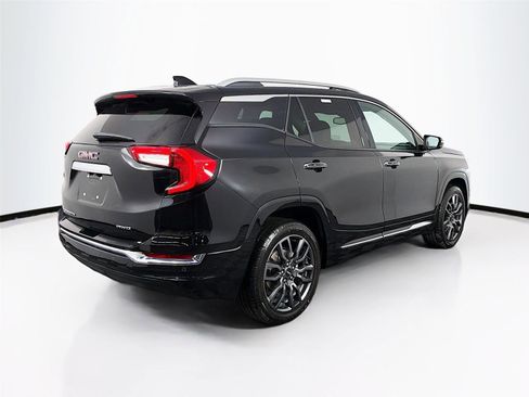 Used 2024 GMC Terrain Denali w/ Black Diamond Edition AWD/4WD image 7