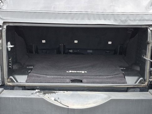 Used 2017 Jeep Wrangler Unlimited Sport w/ Connectivity Group image 29