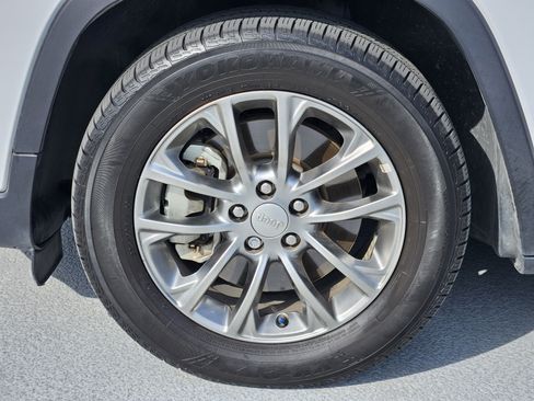 Used 2021 Jeep Cherokee Latitude Lux image 13