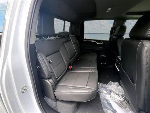 New 2026 GMC Sierra 3500 Denali w/ Denali Reserve Package image 9