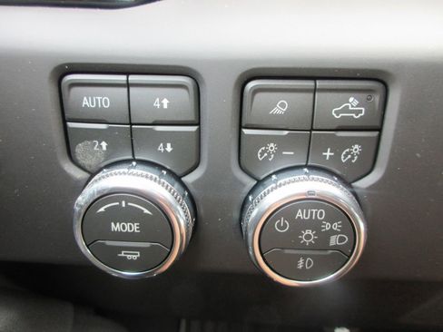 New 2026 GMC Sierra 2500 AT4 image 17