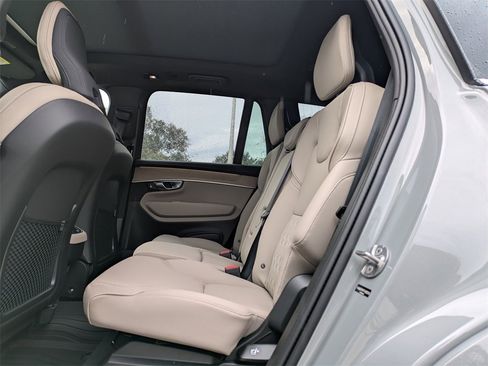 New 2026 Volvo XC90 B6 Plus w/ Protection Package Premier image 18