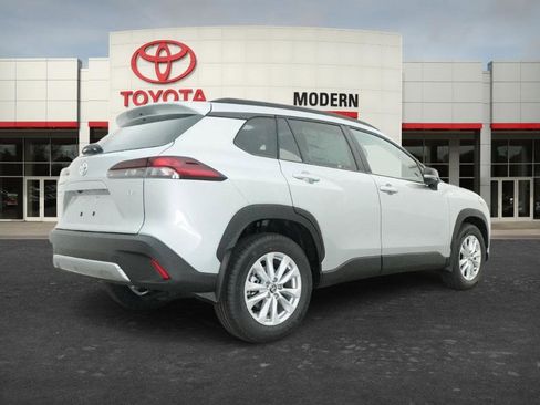 New 2026 Toyota Corolla Cross LE image 9