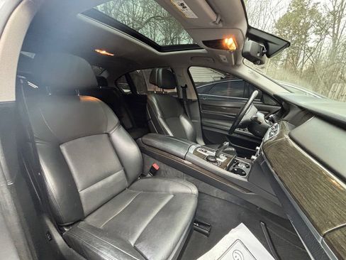 Used 2014 BMW 750Li w/ Executive Package image 17