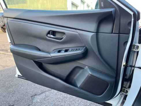 Used 2025 Nissan Sentra S image 18