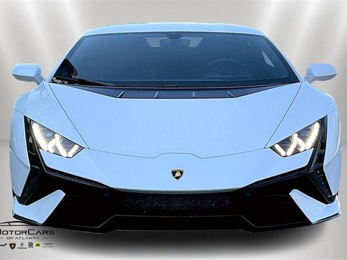 Used 2023 Lamborghini Huracan Tecnica image 3
