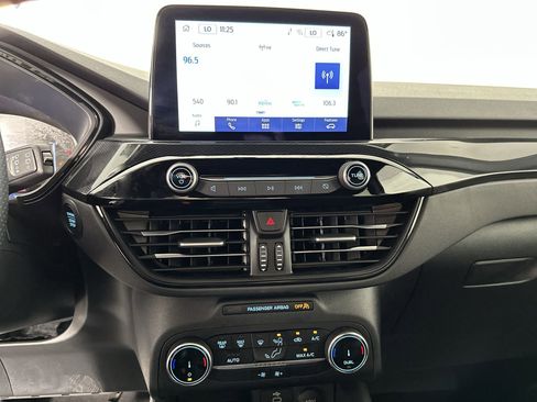 Used 2025 Ford Escape ST-Line image 25