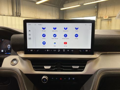 Used 2025 Ford Explorer Active image 41