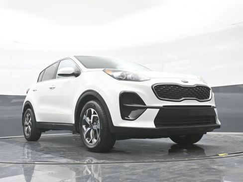 Used 2020 Kia Sportage LX FWD image 39