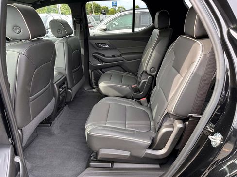 Used 2023 Chevrolet Traverse Premier AWD/4WD image 14