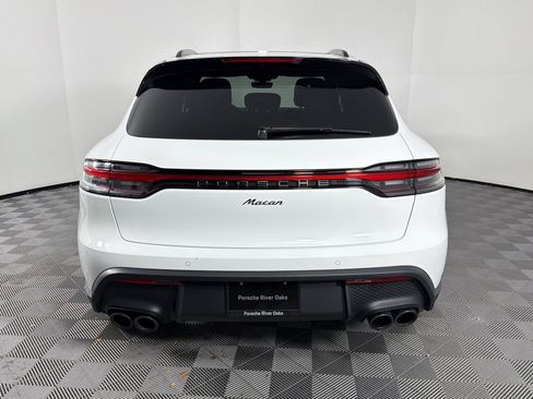 Certified 2026 Porsche Macan AWD/4WD image 10