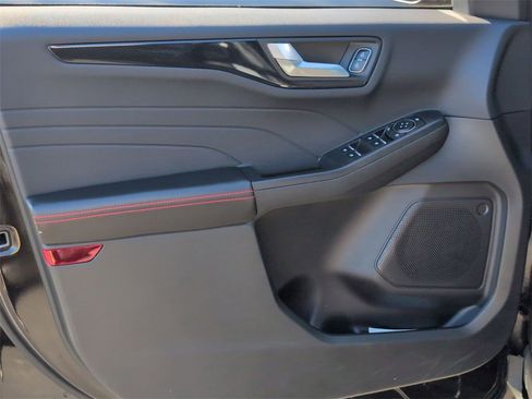 Used 2025 Ford Escape ST-Line image 16