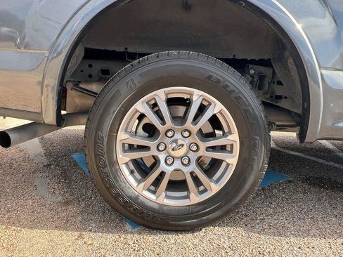 Used 2020 Ford F150 Lariat image 29