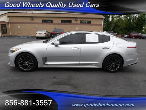 Used 2018 Kia Stinger Premium AWD/4WD image 8