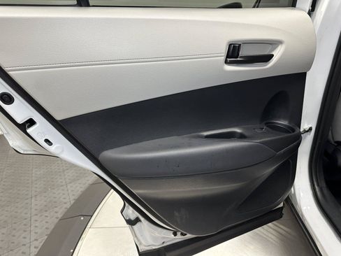 Used 2025 Toyota Corolla Cross L FWD image 29