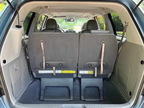 Used 2014 Kia Sedona EX w/ Luxury Package FWD image 43