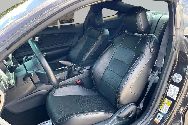 Used 2022 Ford Mustang GT Premium w/ Black Accent Package RWD image 27