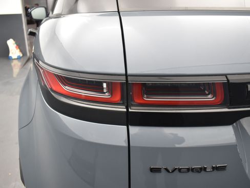 Used 2021 Land Rover Range Rover Evoque SE image 7