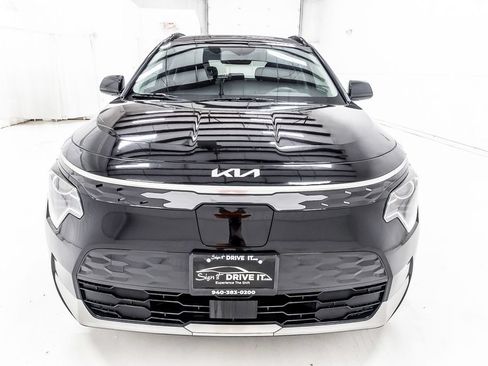 Used 2023 Kia Niro Wind FWD image 10