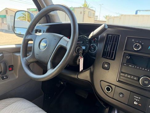 Used 2019 Chevrolet Express 2500 image 21