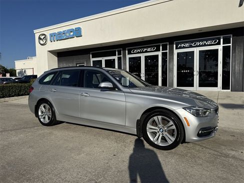 Used 2018 BMW 330i xDrive Wagon image 7