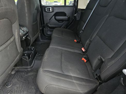 Used 2023 Jeep Wrangler Unlimited Sport AWD/4WD image 25
