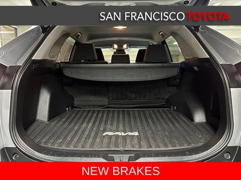 Used 2021 Toyota RAV4 LE image 35