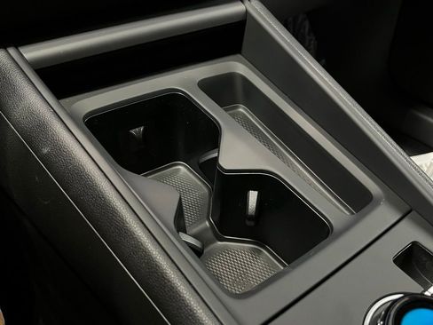 New 2026 Volkswagen Tiguan SE R-Line FWD image 13