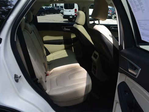 Used 2023 Ford Edge Titanium AWD/4WD image 23