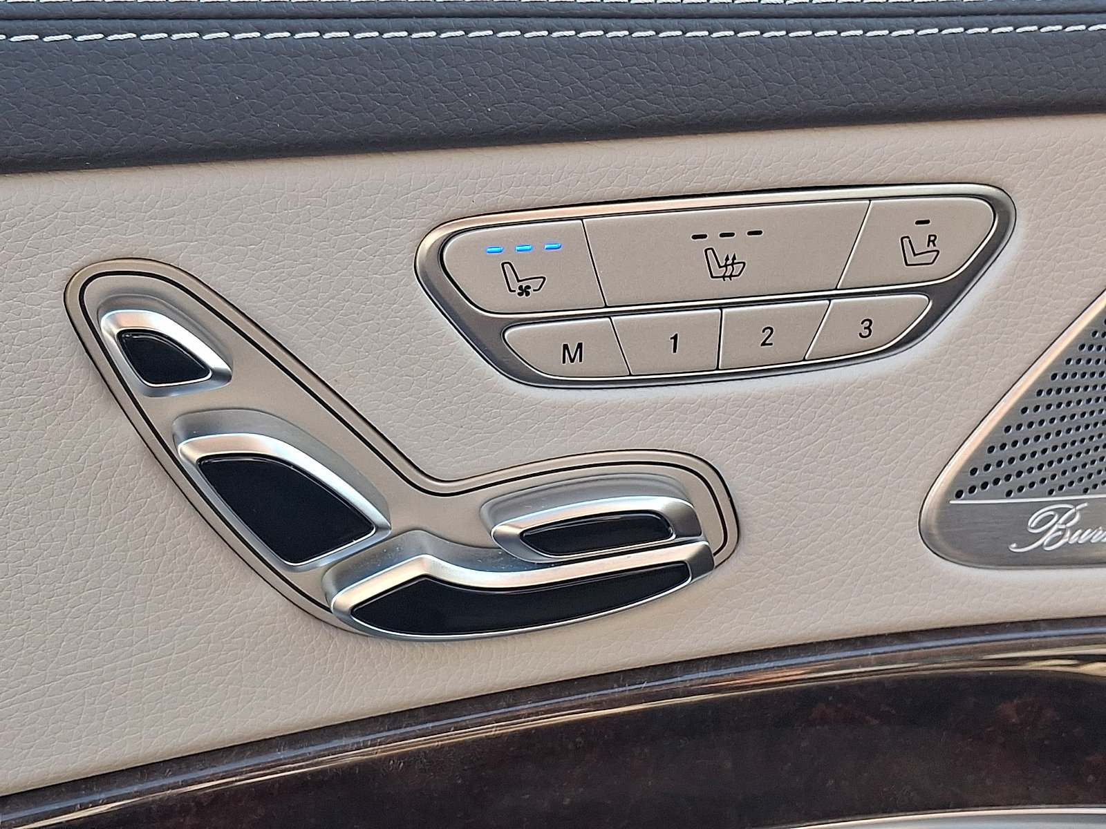Used 2019 Mercedes-Benz S 560 4MATIC Sedan image 28