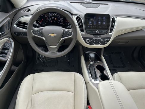 Used 2024 Chevrolet Malibu LT image 17