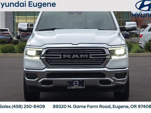 Used 2023 RAM 1500 Laramie AWD/4WD image 10