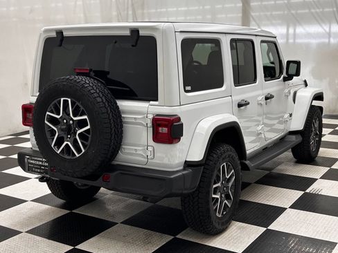 New 2026 Jeep Wrangler Unlimited Sahara AWD/4WD image 7