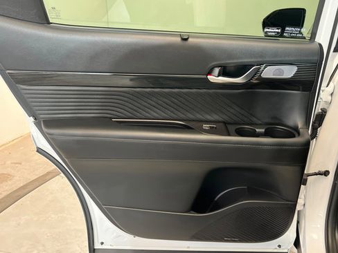 Used 2024 Hyundai Palisade Calligraphy image 18
