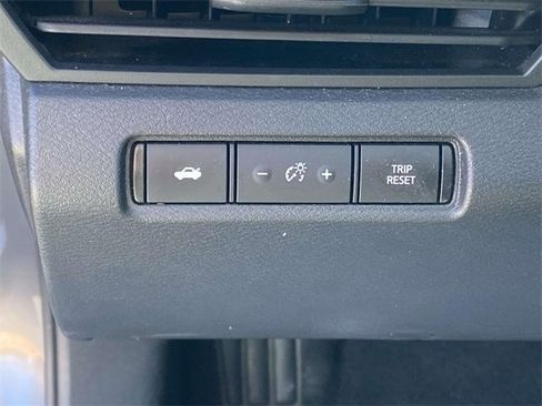 Used 2024 Nissan Altima 2.5 SR image 18