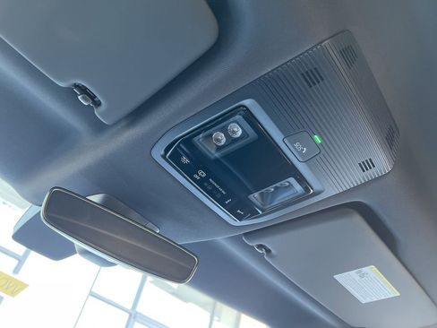 New 2025 Volkswagen ID. Buzz Pro S image 22