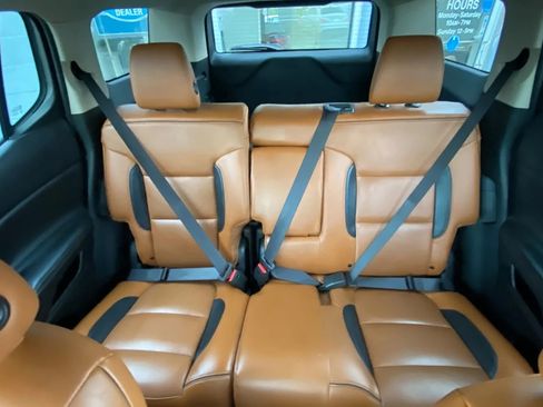 Used 2017 GMC Acadia SLT image 10