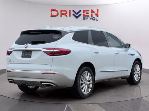 Used 2021 Buick Enclave Essence w/ Sound and Sites Package image 6