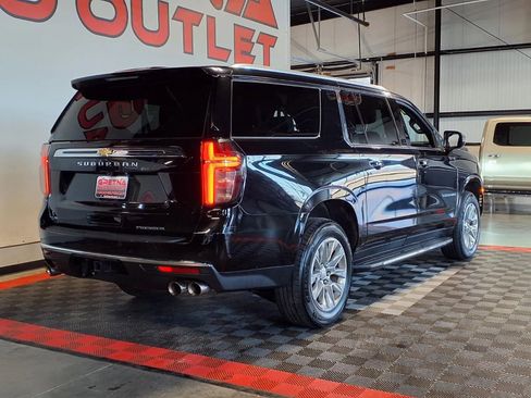 Used 2023 Chevrolet Suburban Premier AWD/4WD image 8
