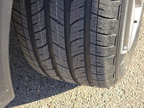 Used 2023 Acura MDX SH-AWD image 18